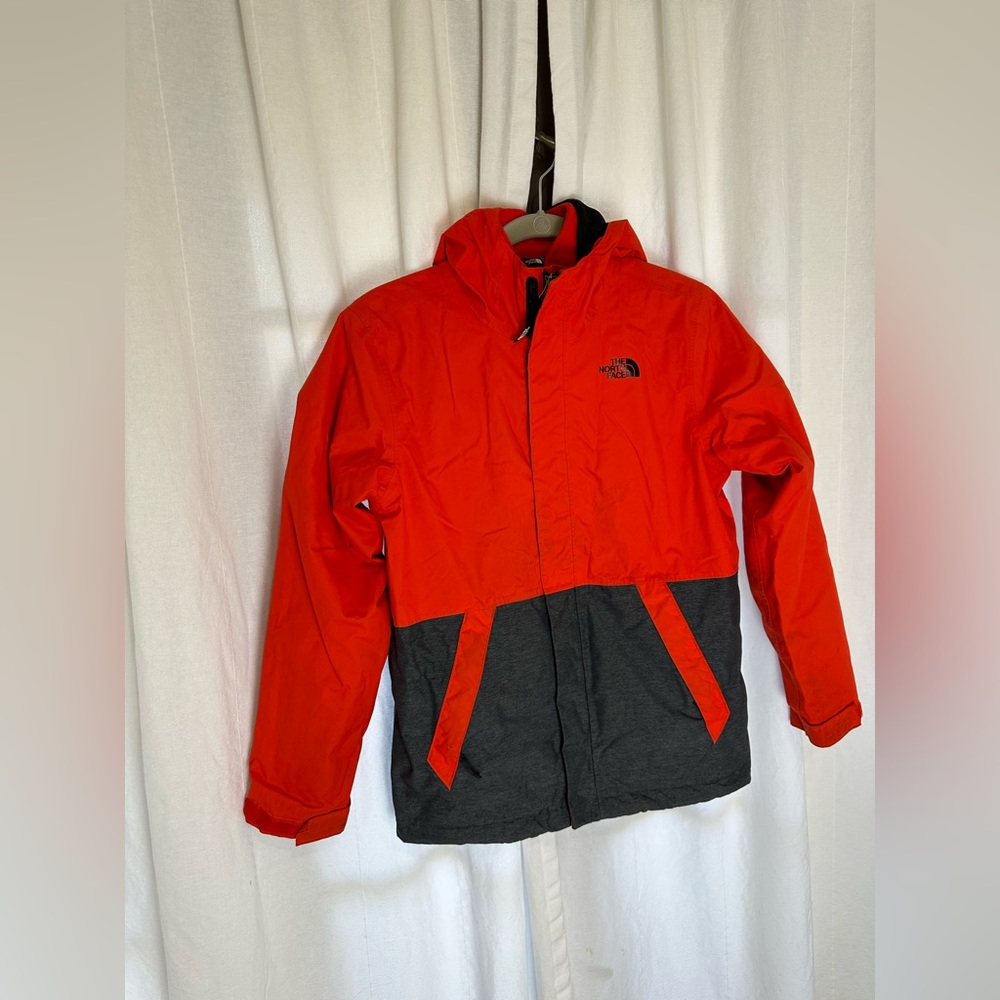 The North Face Boys' Vortex Triclimate Coat, Fiery Red, size L (14/16)